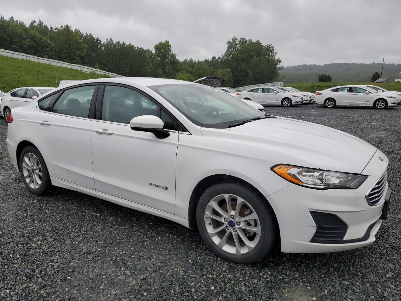 2019 FORD FUSION SE photo 4