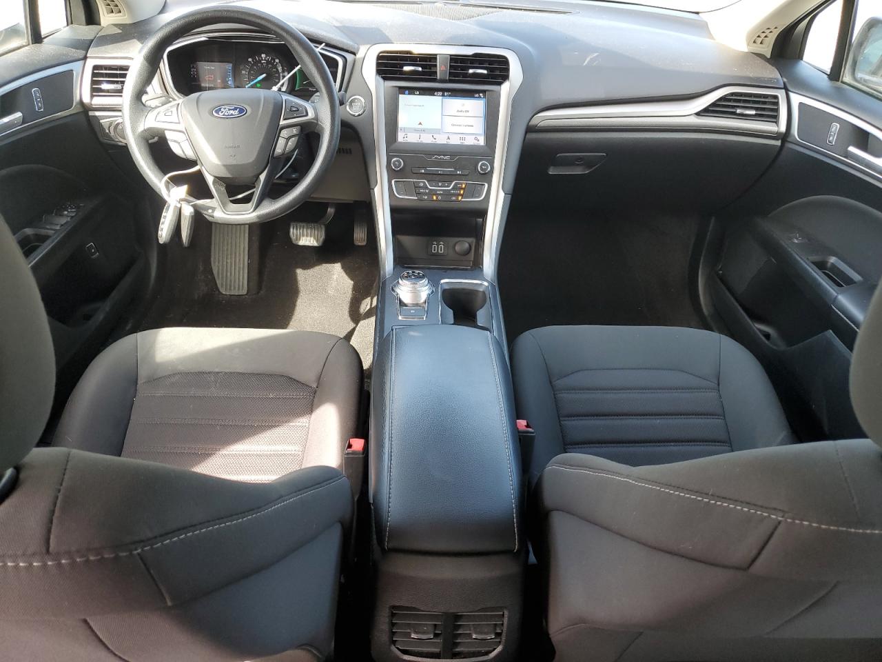 2019 FORD FUSION SE photo 8