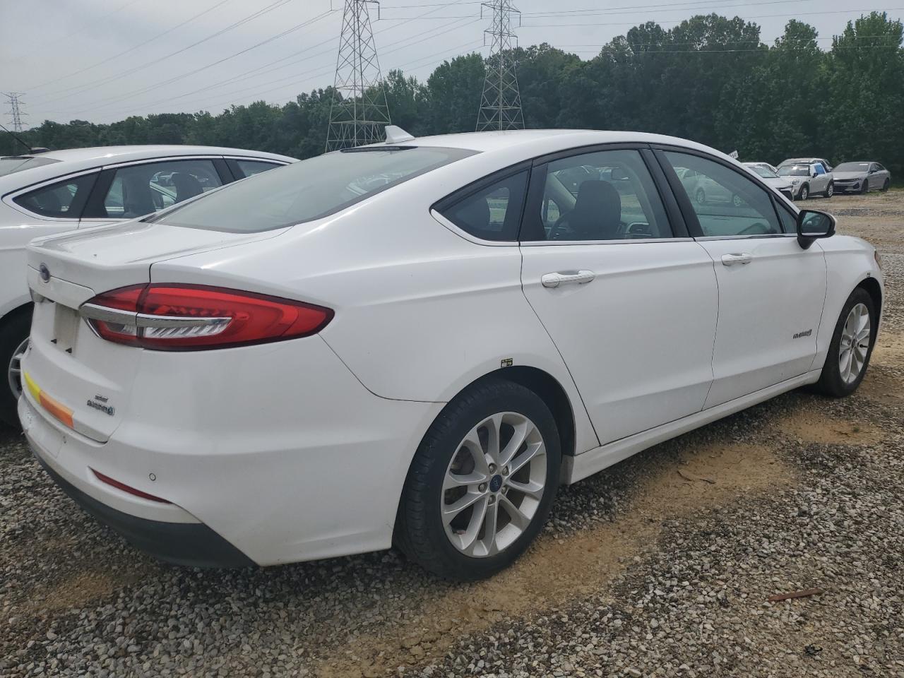 2019 FORD FUSION SE photo 3