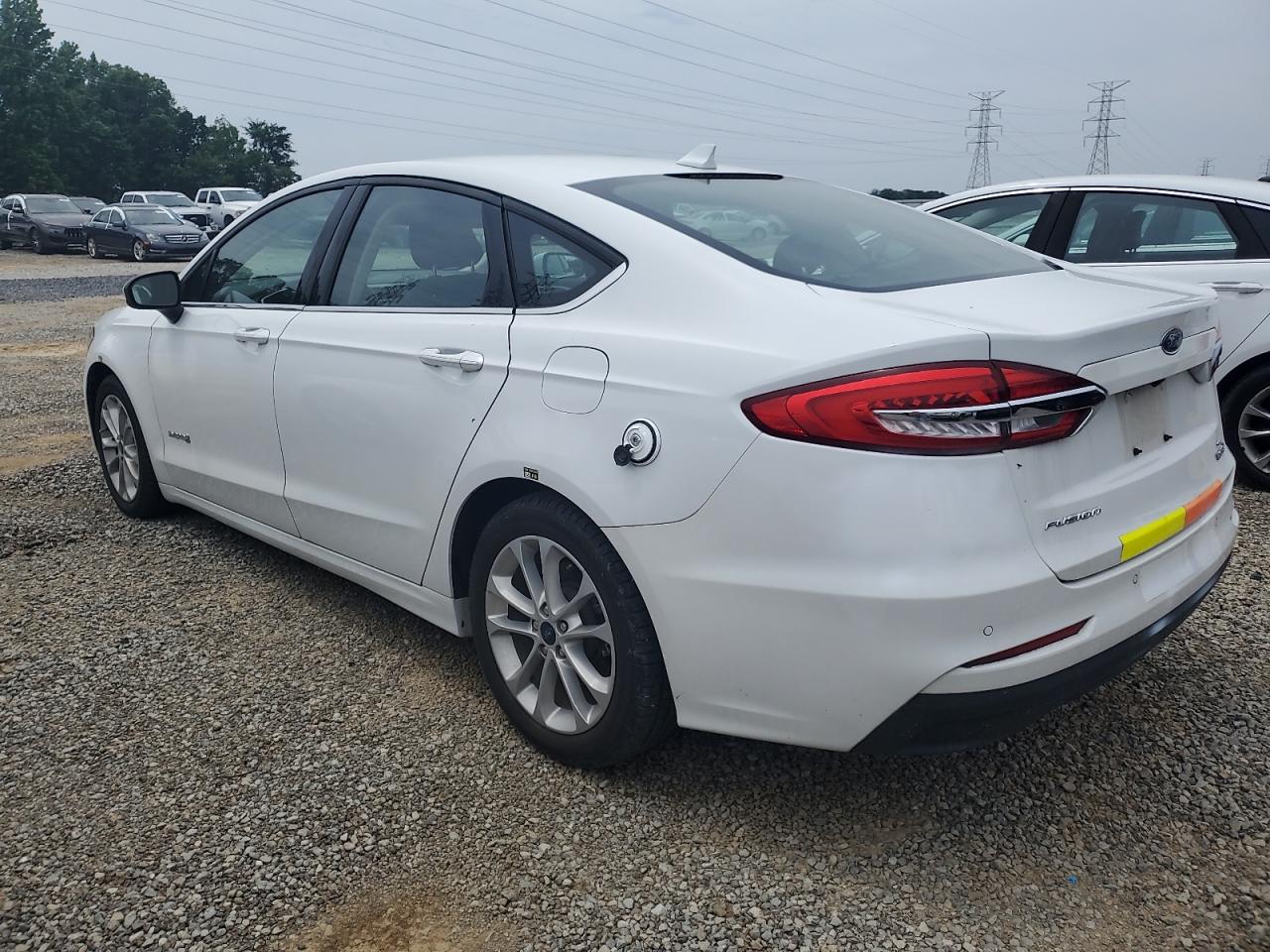 2019 FORD FUSION SE photo 2