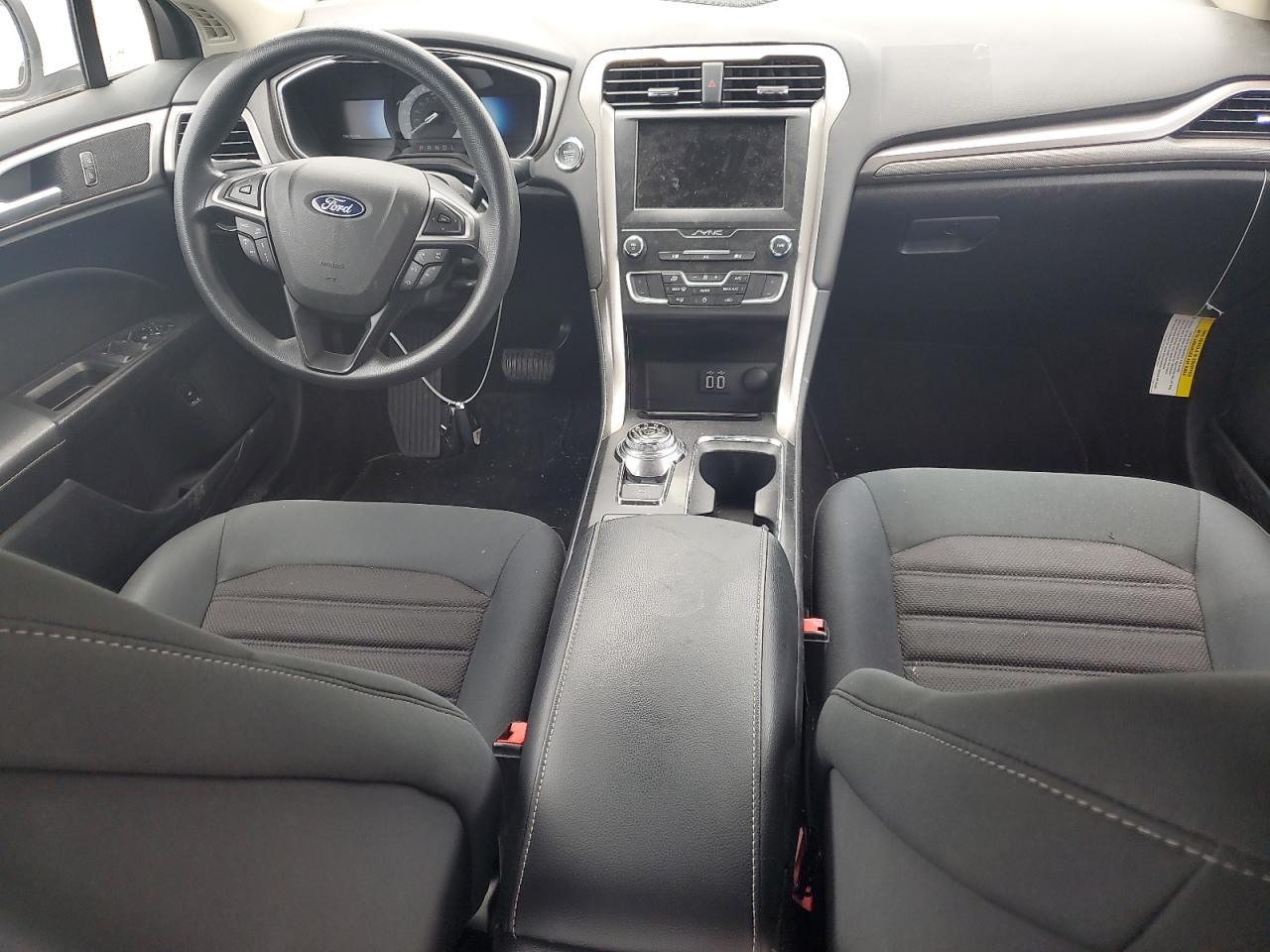 2019 FORD FUSION SE photo 8