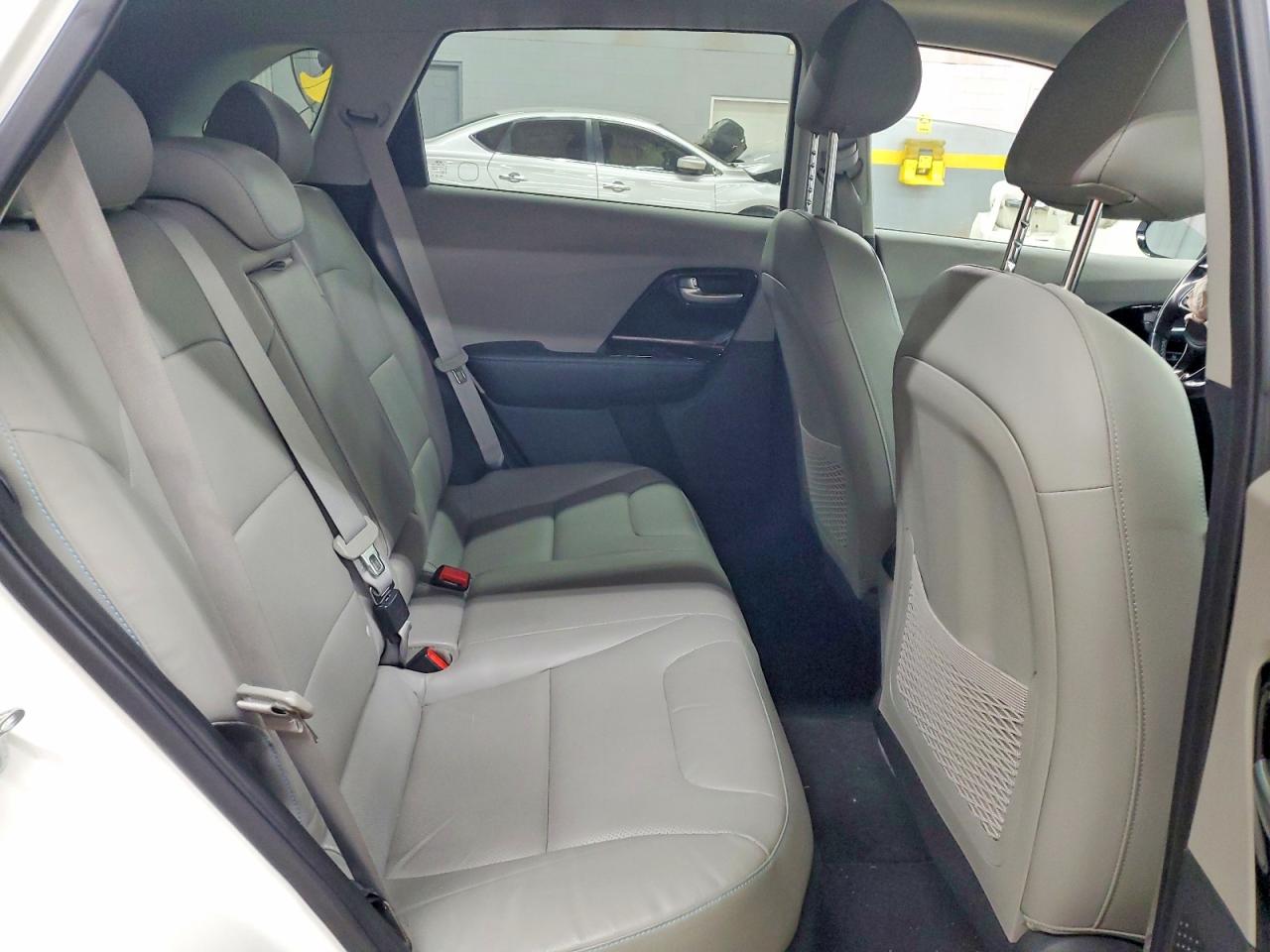 2017 KIA NIRO EX TOURING photo 21