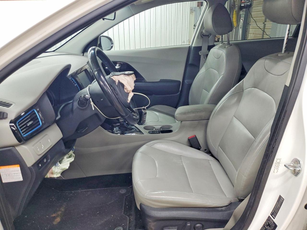 2017 KIA NIRO EX TOURING photo 13
