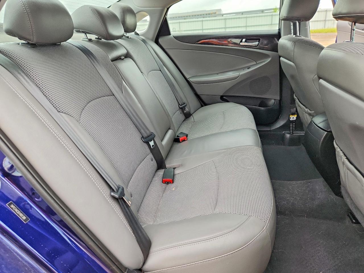 2014 HYUNDAI SONATA SE photo 28