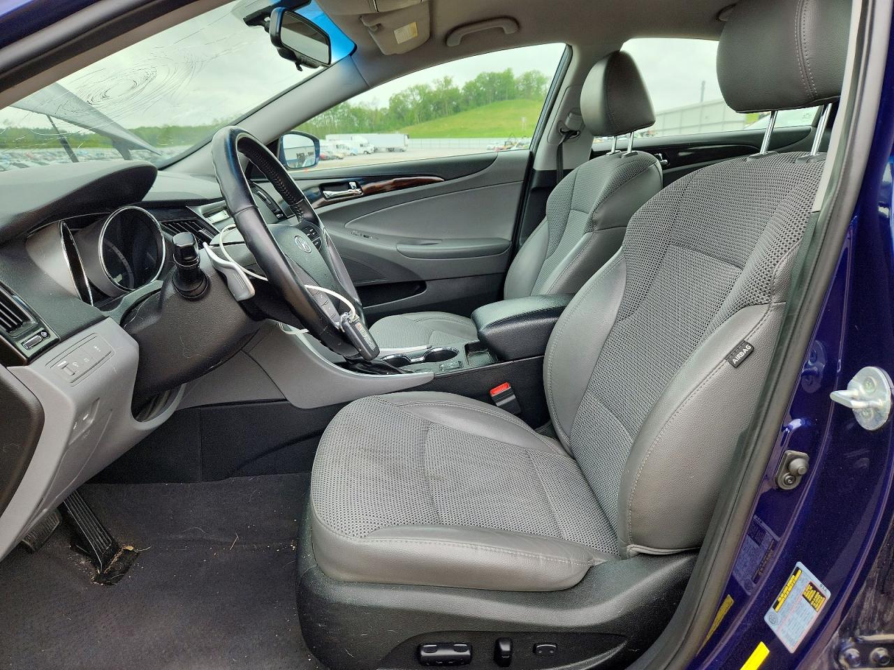 2014 HYUNDAI SONATA SE photo 19