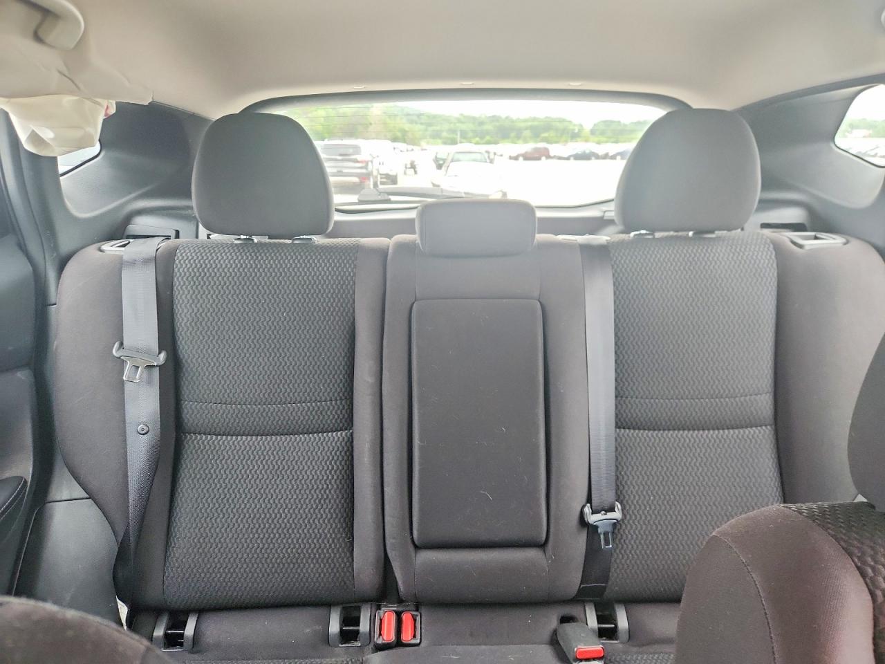 2018 NISSAN ROGUE SPORT S photo 19