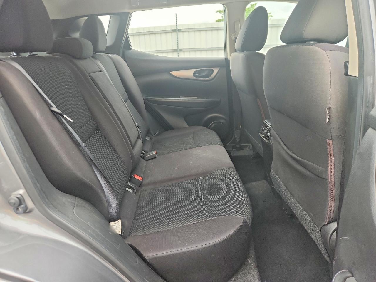 2018 NISSAN ROGUE SPORT S photo 21