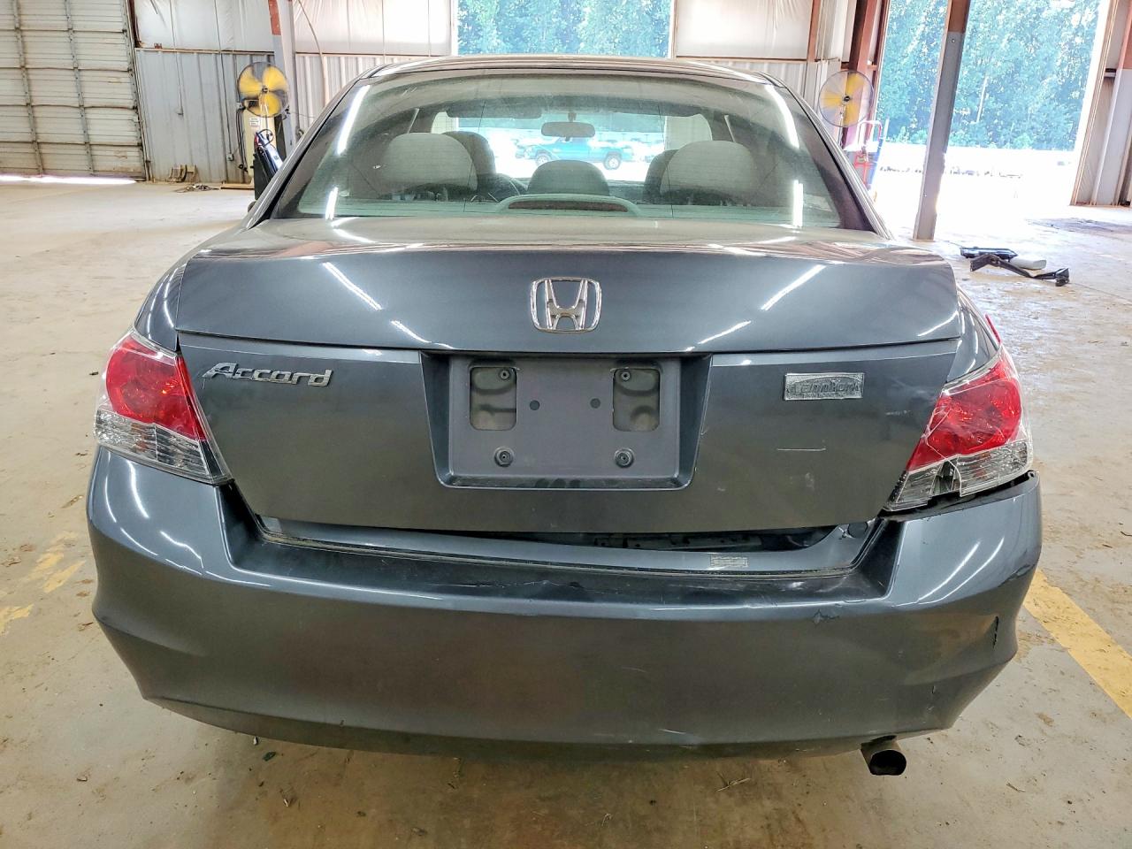 2010 HONDA ACCORD LX photo 11
