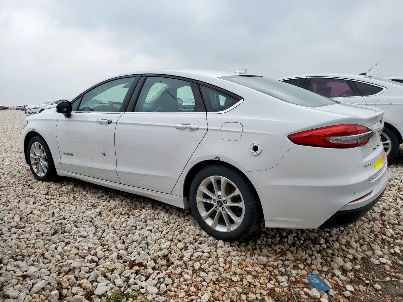 2019 FORD FUSION SE photo 4