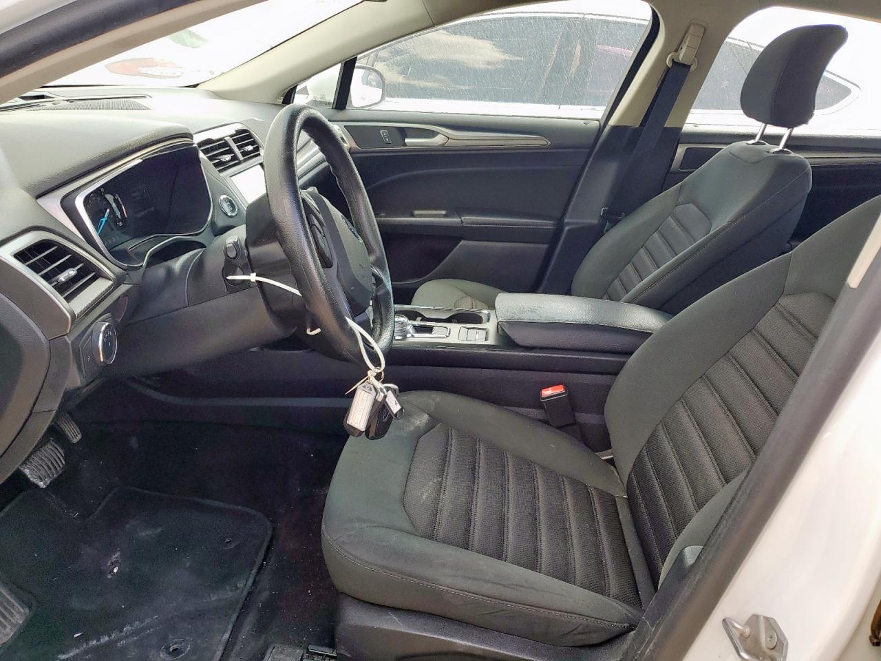 2019 FORD FUSION SE photo 19