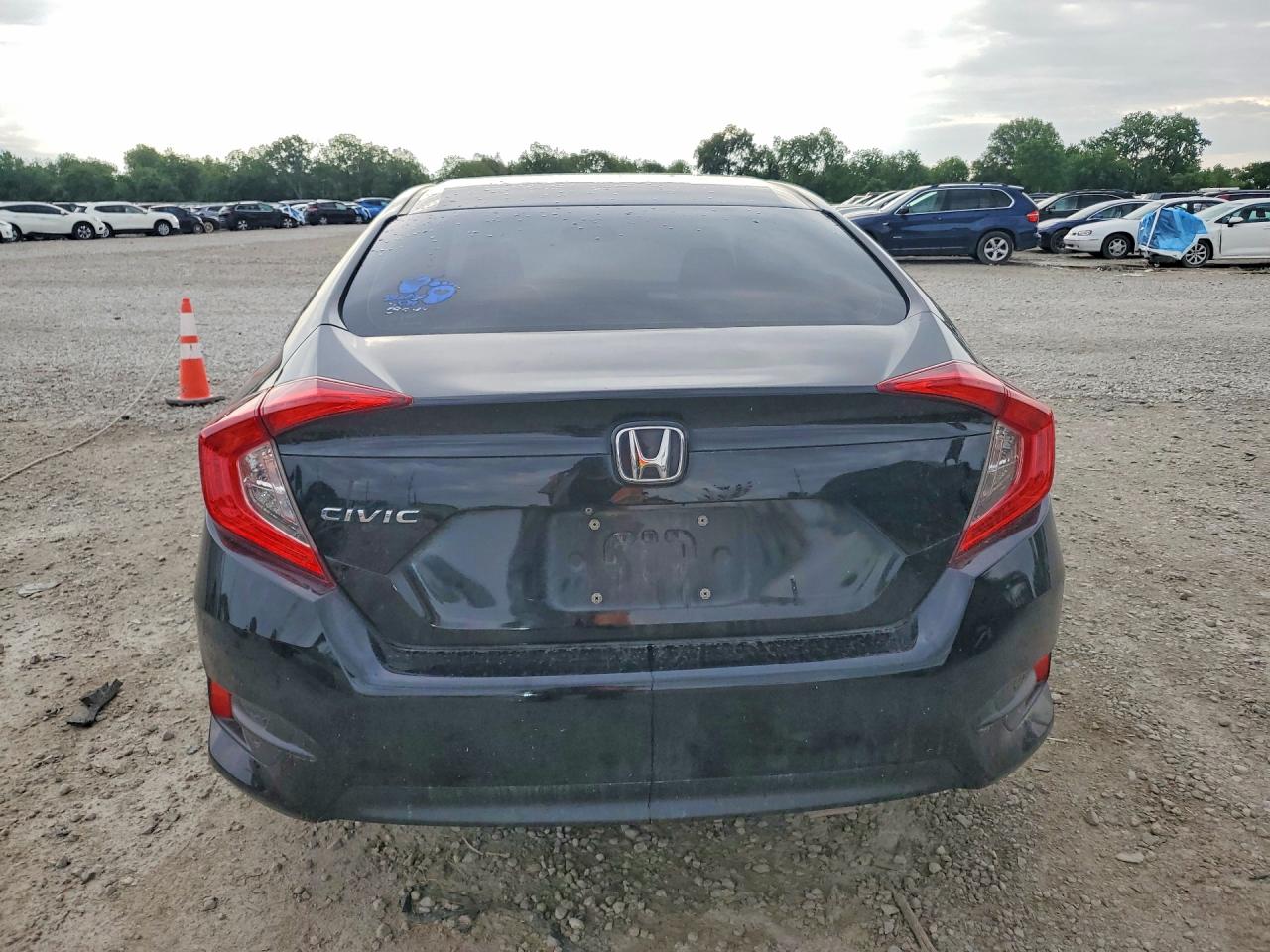 2016 HONDA CIVIC LX photo 11