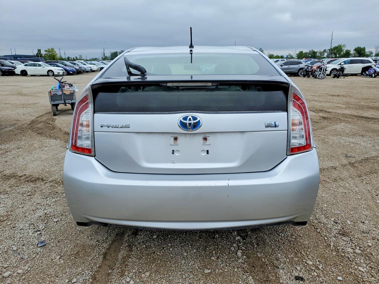 2012 TOYOTA PRIUS TWO photo 11