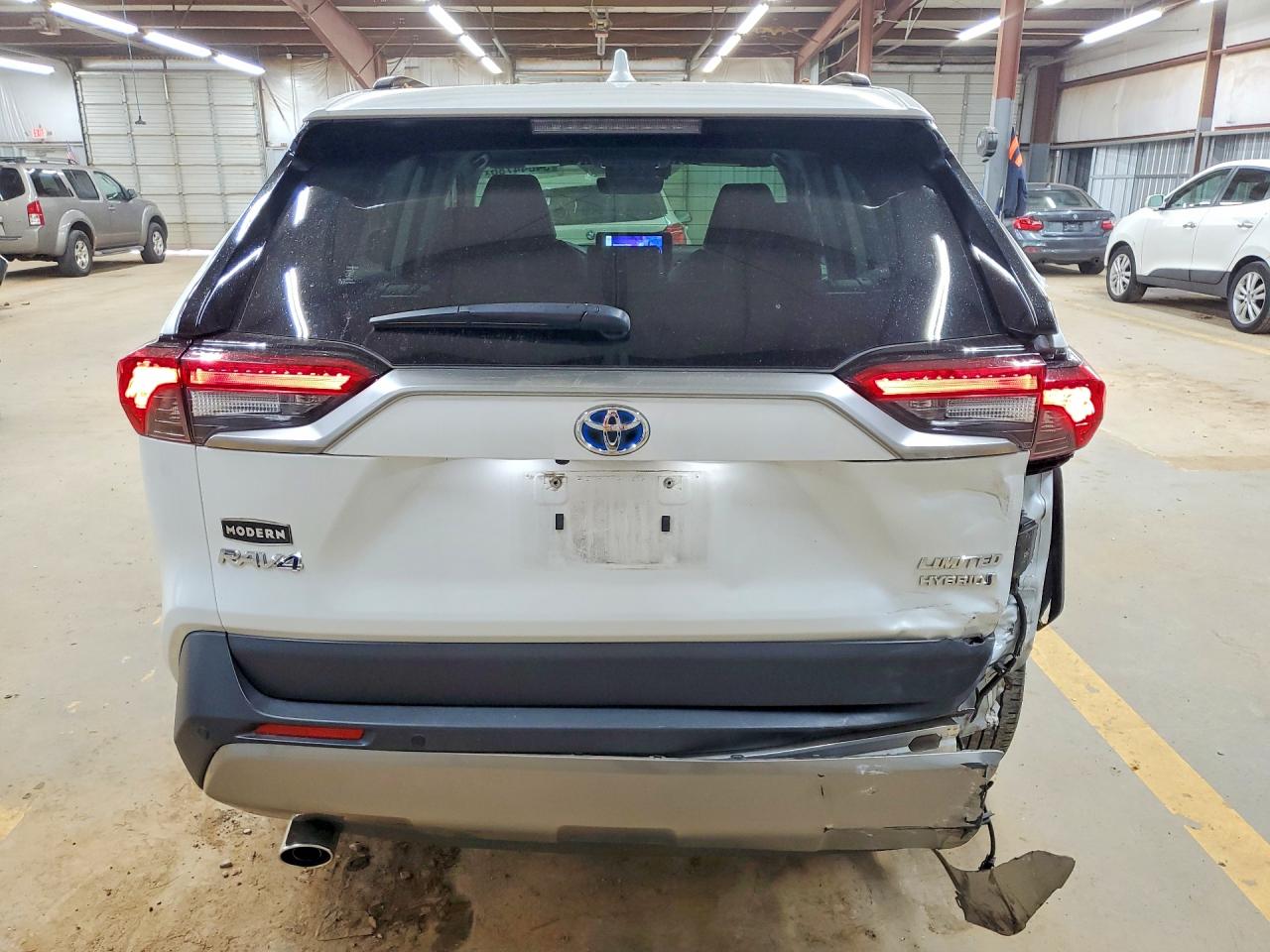 2024 TOYOTA RAV4 LIMITED photo 11