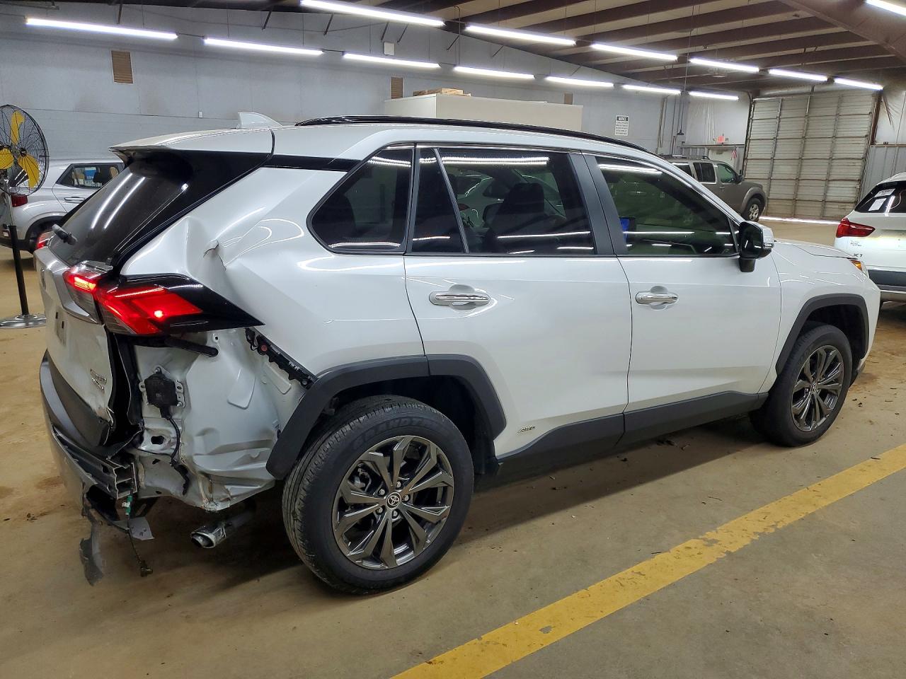 2024 TOYOTA RAV4 LIMITED photo 5