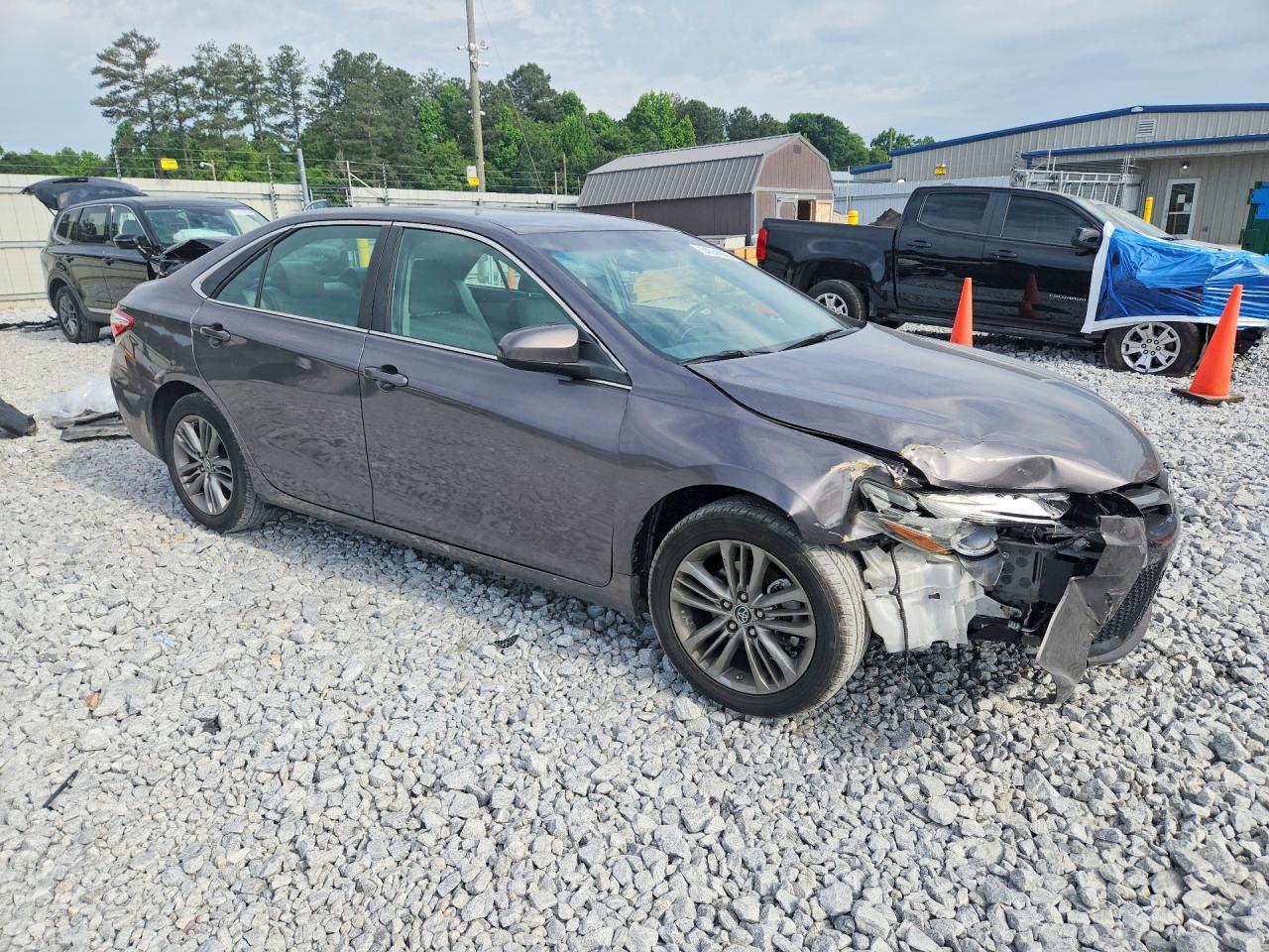 2015 TOYOTA CAMRY SE photo 10