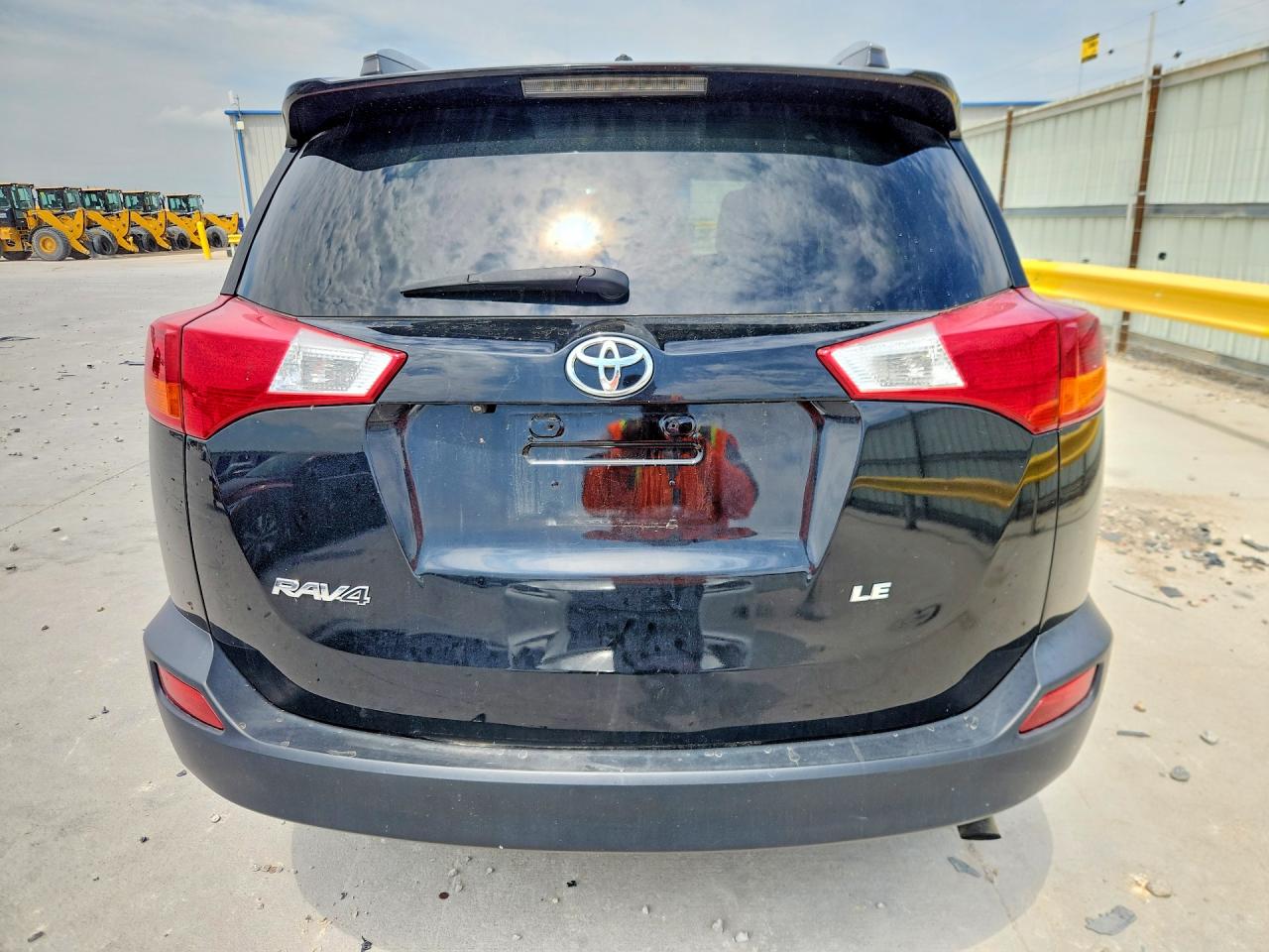 2015 TOYOTA RAV4 LE photo 16