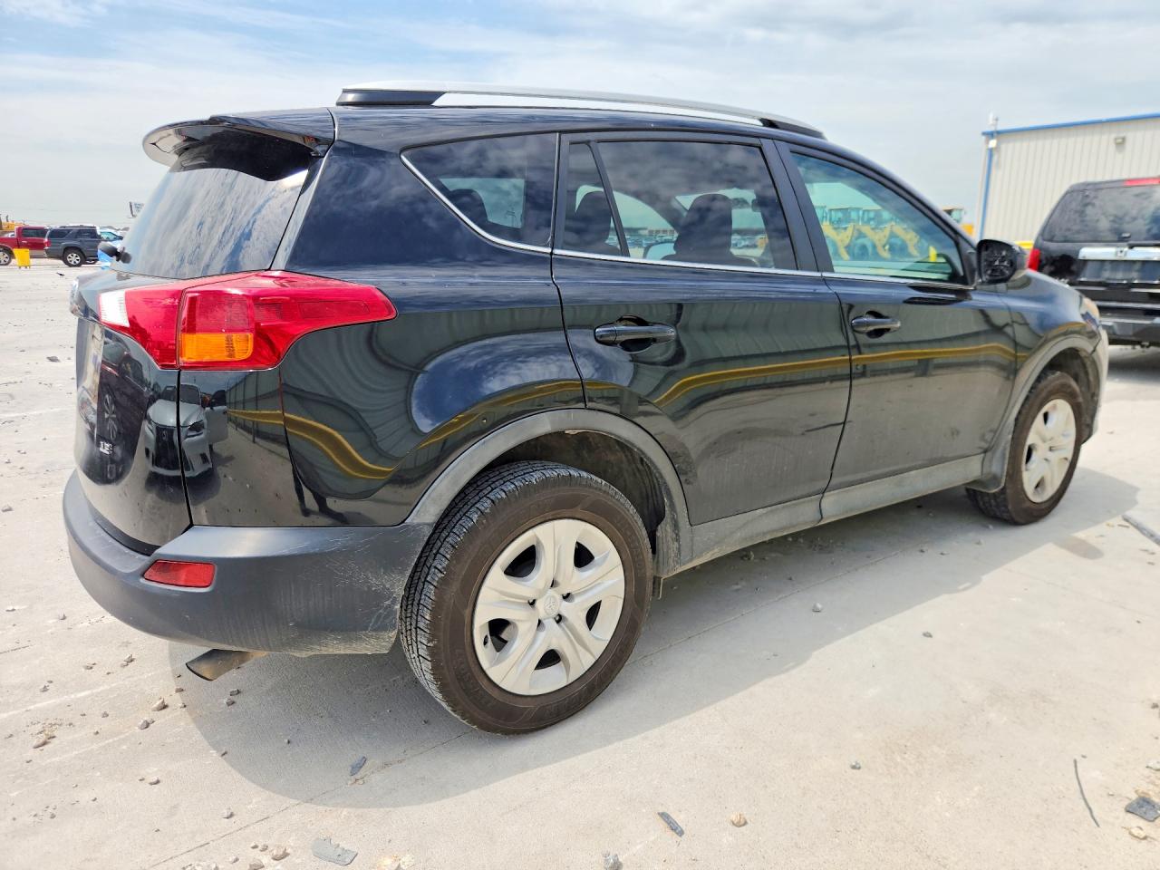 2015 TOYOTA RAV4 LE photo 7