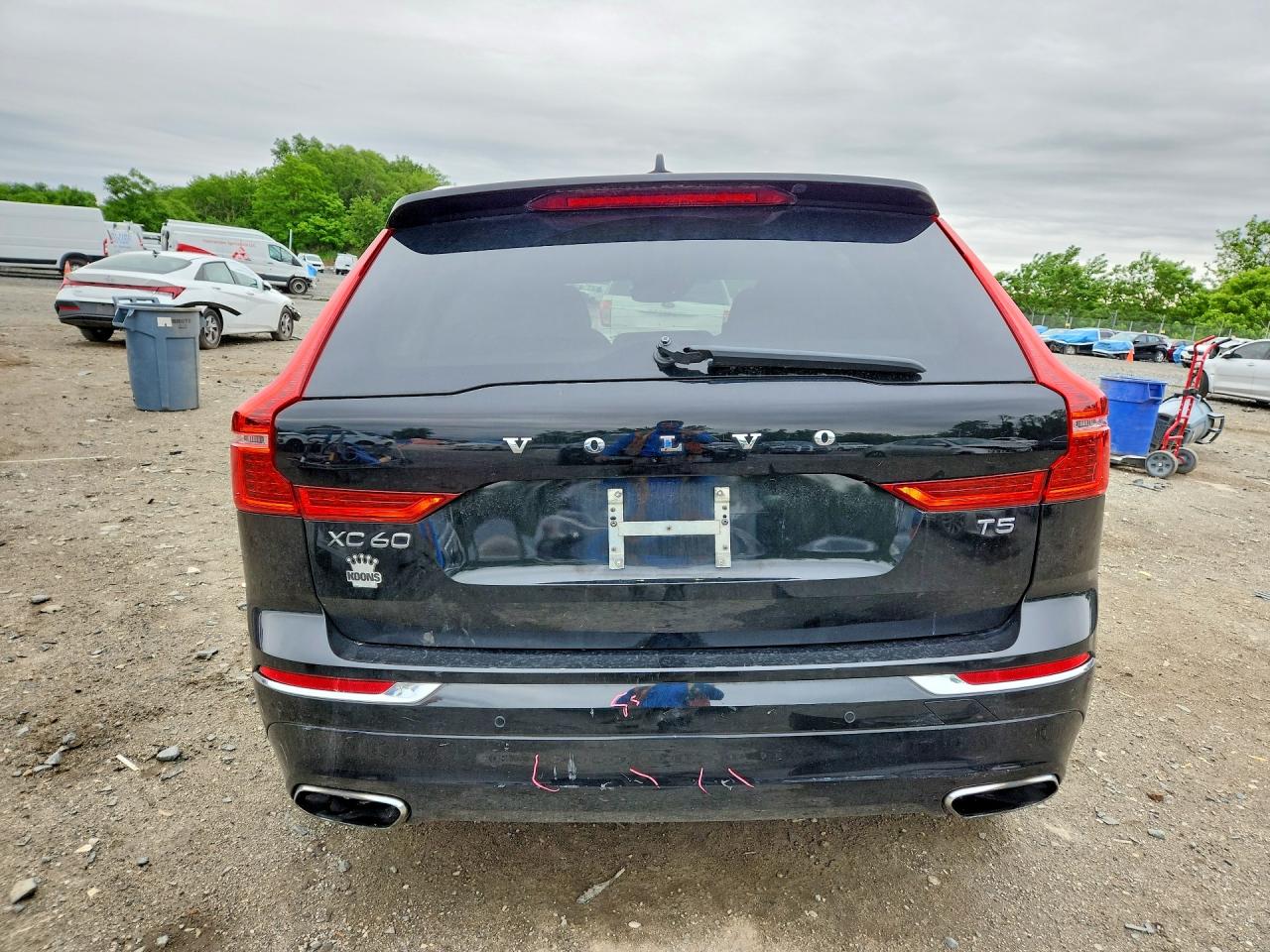 2019 VOLVO XC60 T5 INSCRIPTION photo 6