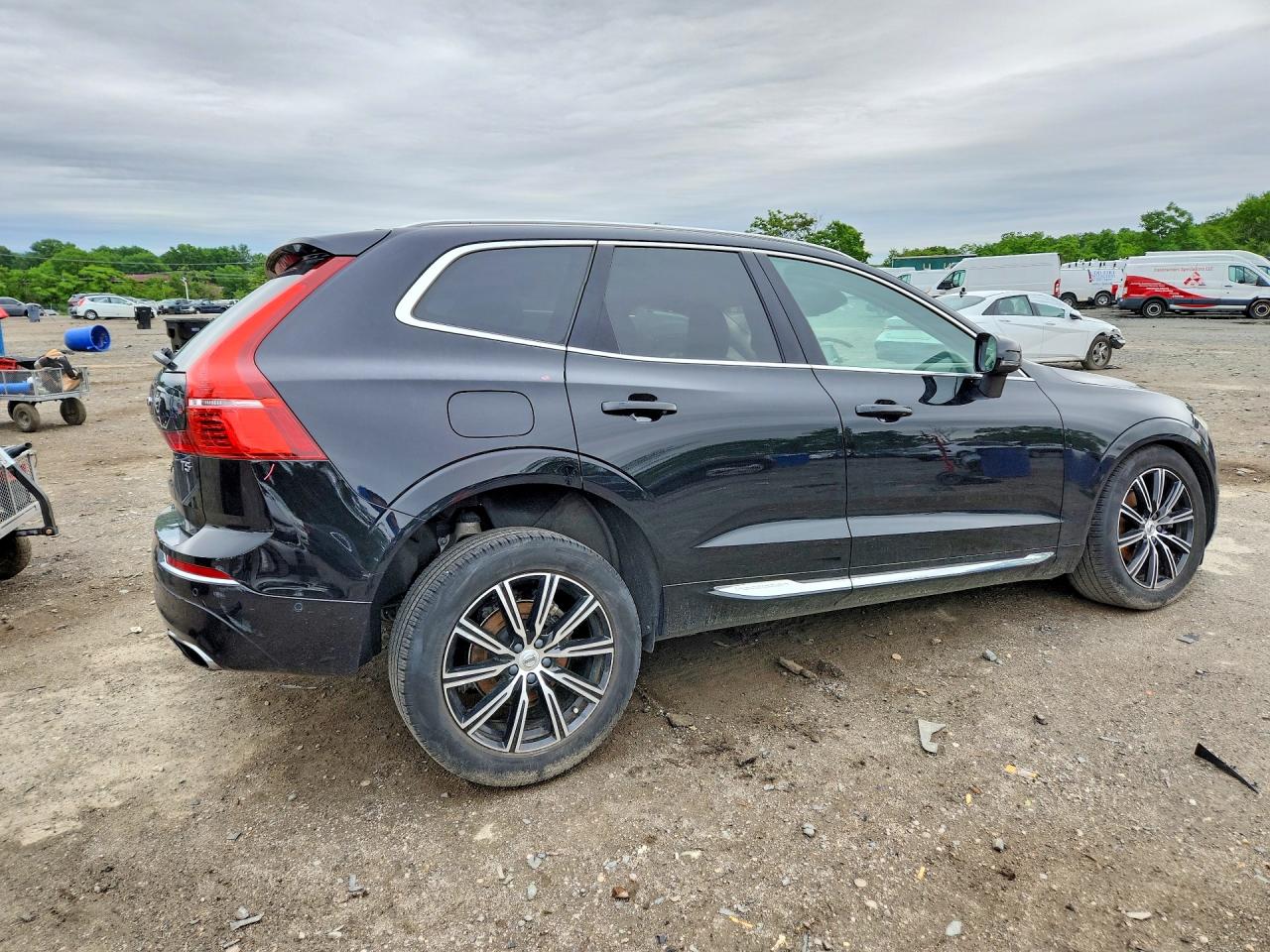 2019 VOLVO XC60 T5 INSCRIPTION photo 3