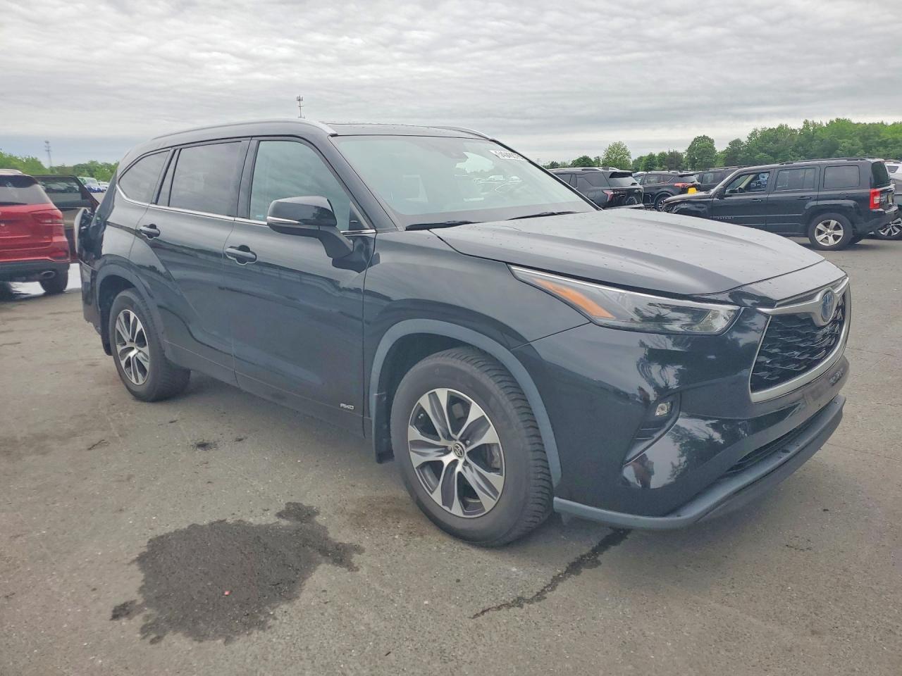2022 TOYOTA HIGHLANDER HYBRID XLE photo 10