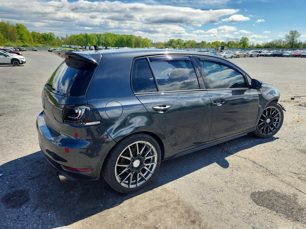 2012 VOLKSWAGEN GTI photo 5
