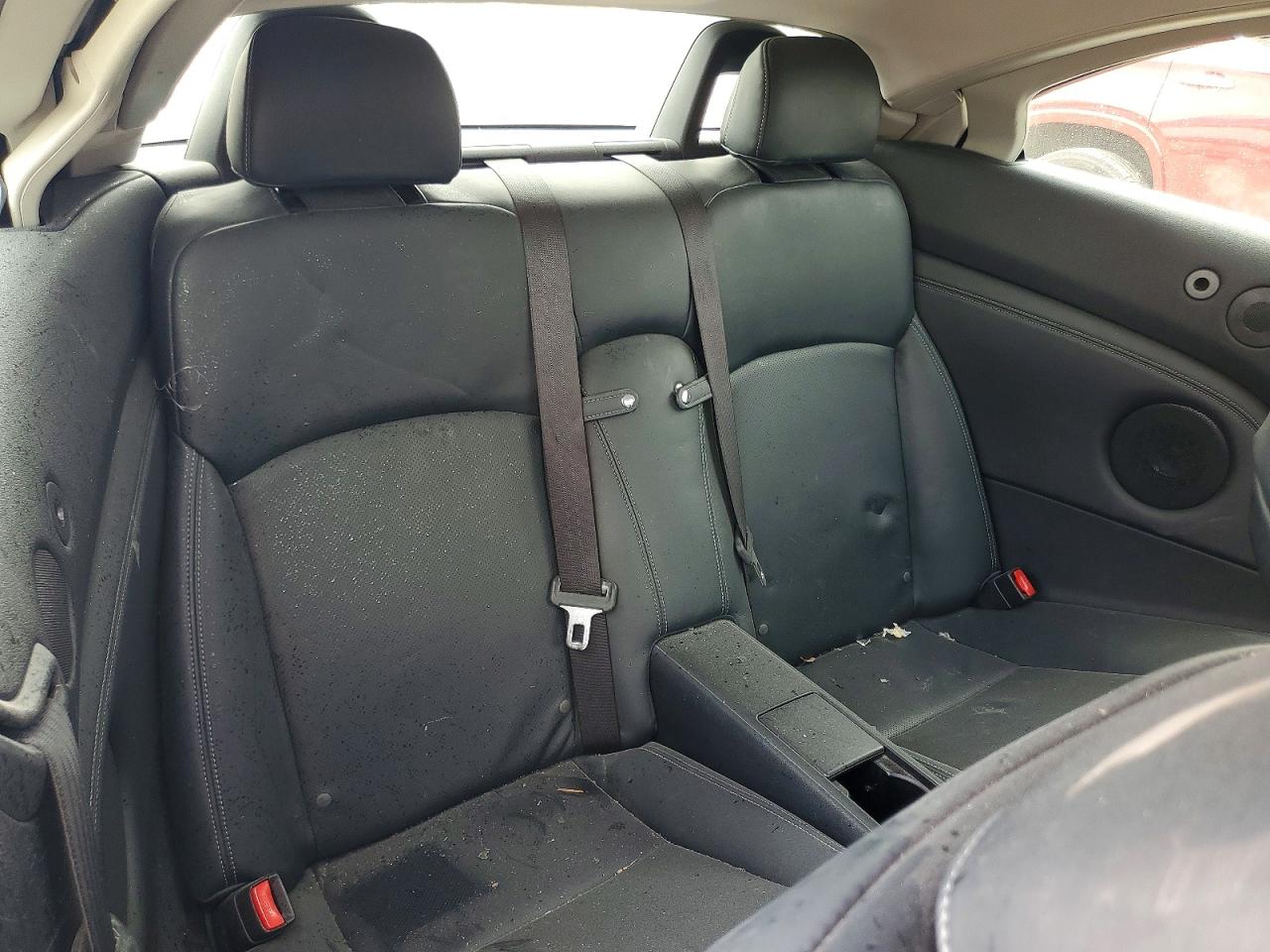 2011 LEXUS IS 350 photo 28