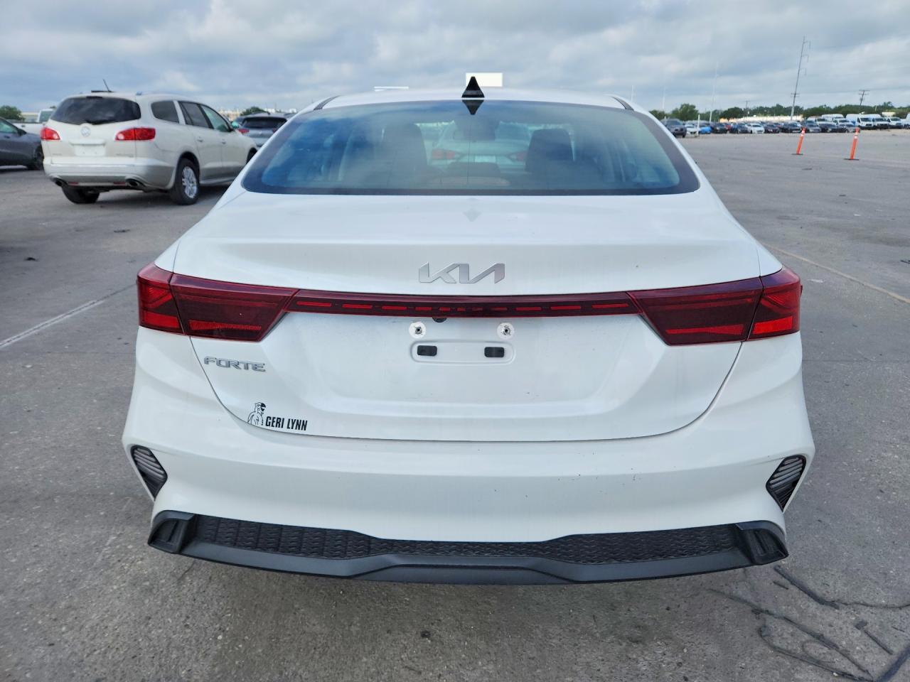2024 KIA FORTE LXS photo 16