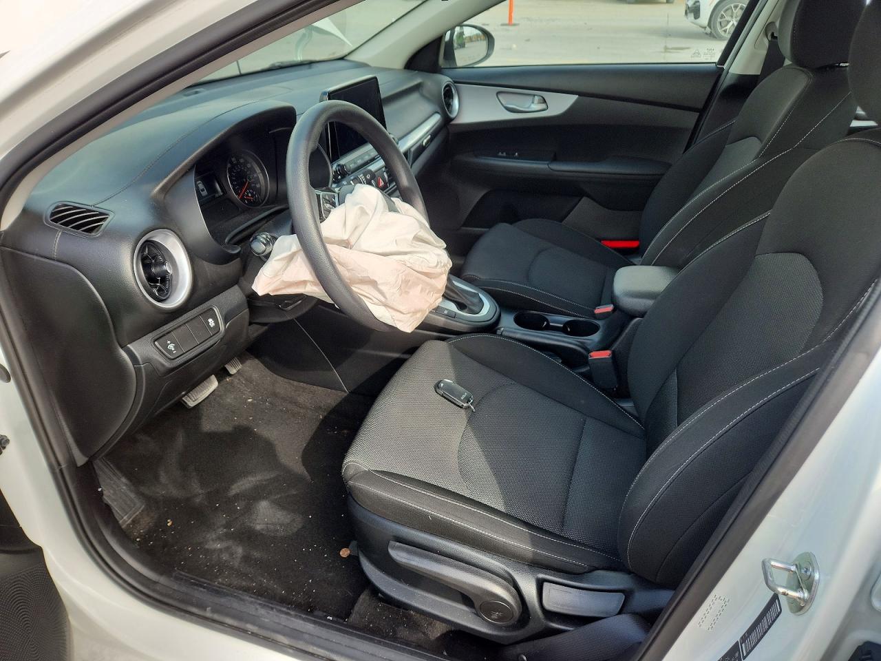 2024 KIA FORTE LXS photo 19