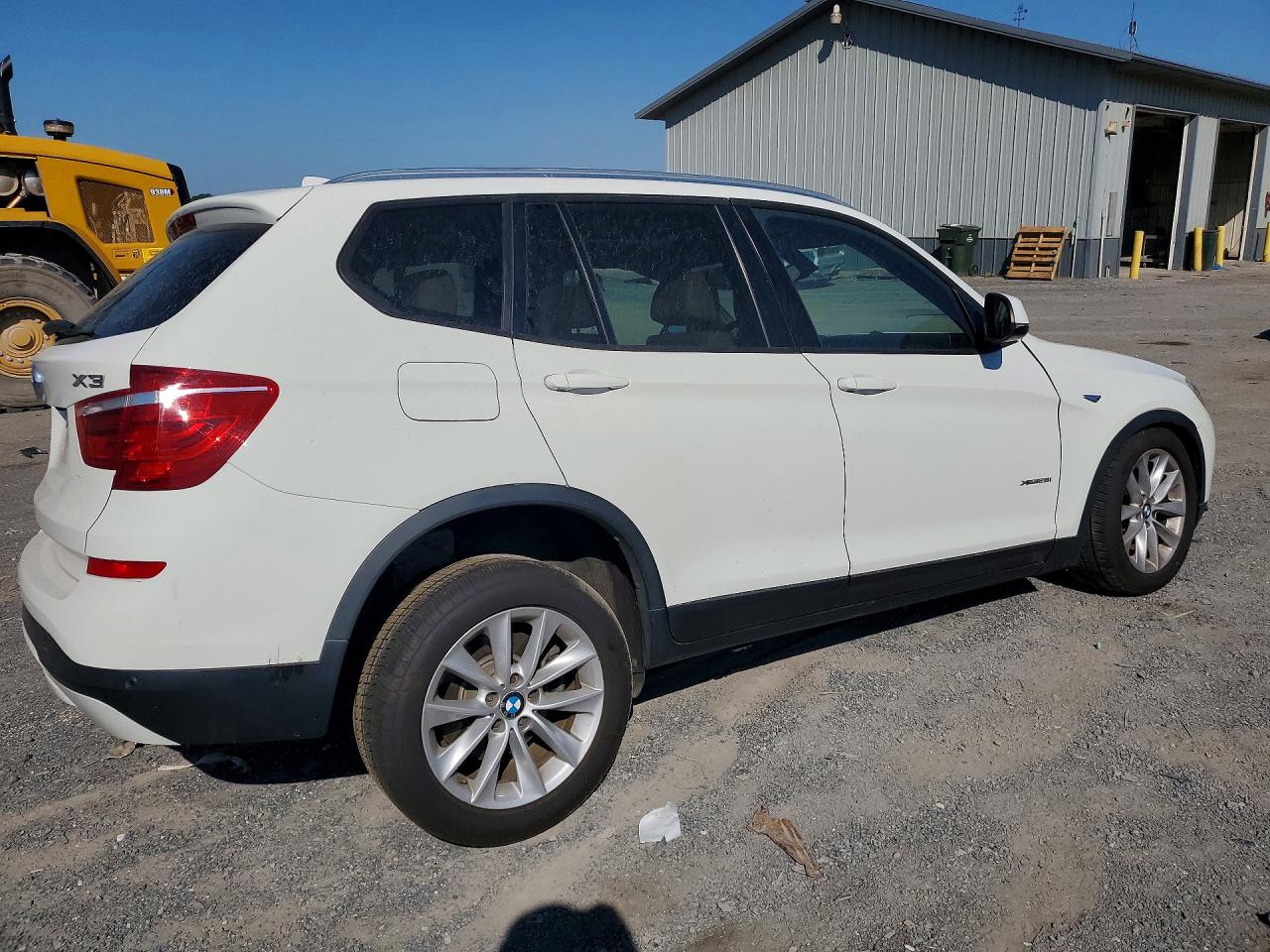 2015 BMW X3 XDRIVE28I photo 3