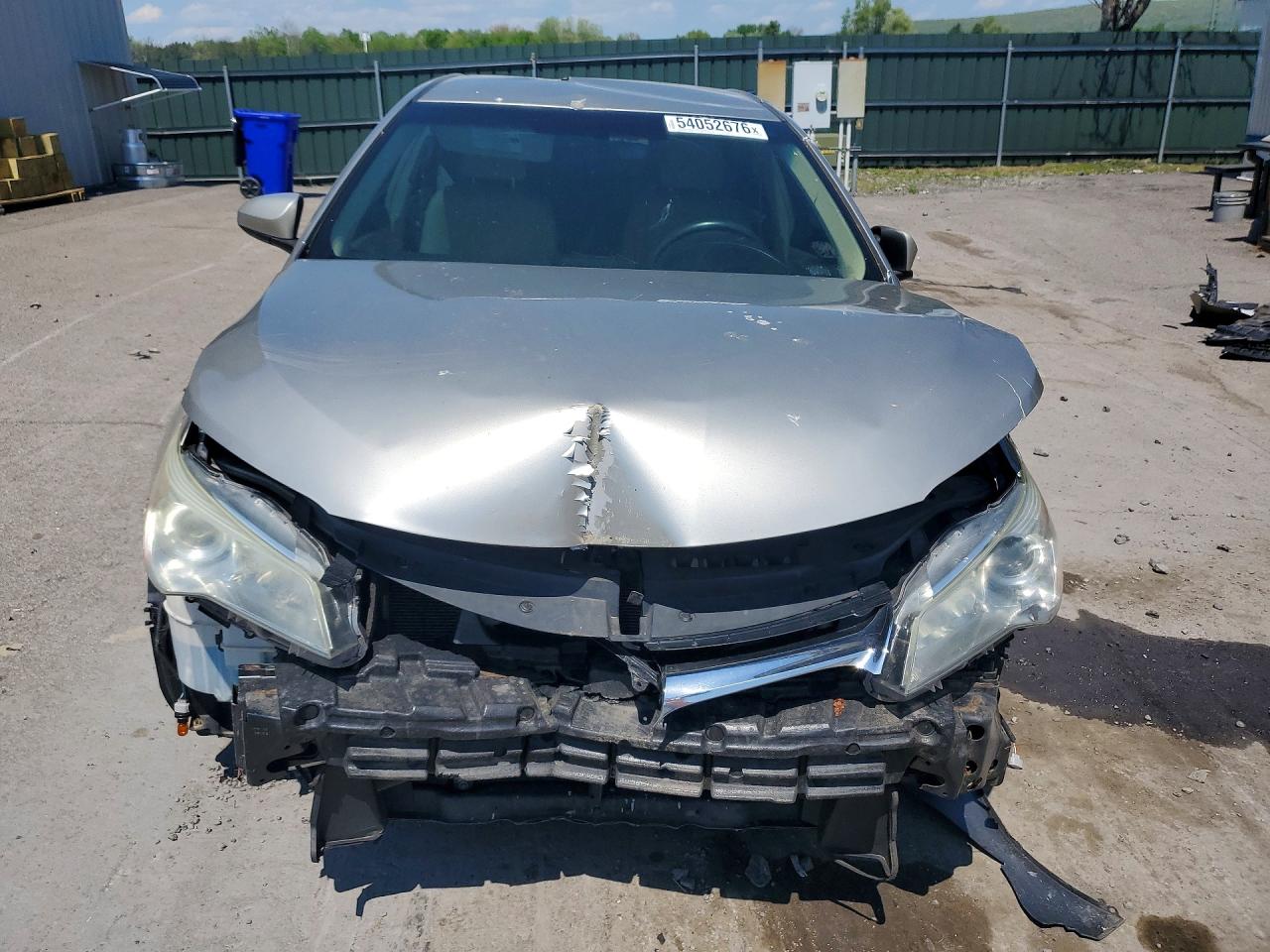 2015 TOYOTA CAMRY LE photo 13