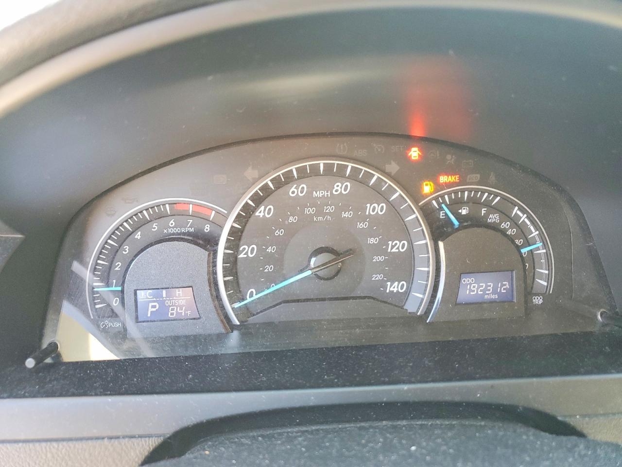 2015 TOYOTA CAMRY LE photo 25
