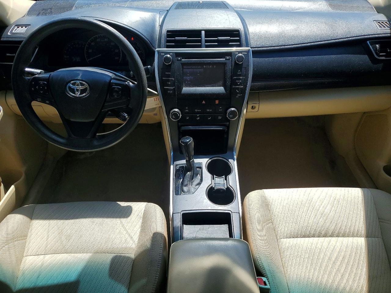 2015 TOYOTA CAMRY LE photo 22