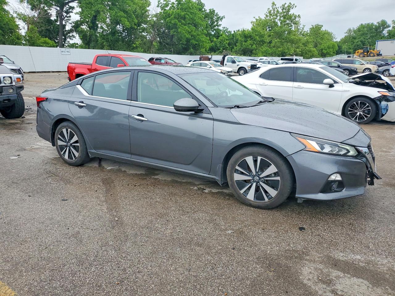 2019 NISSAN ALTIMA SV photo 7