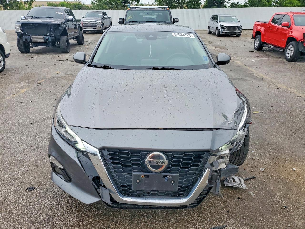 2019 NISSAN ALTIMA SV photo 9