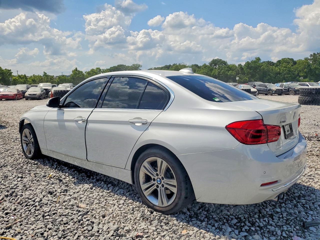 2017 BMW 330 XI photo 3