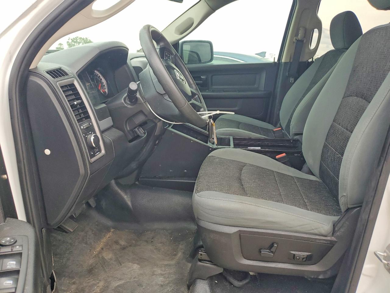 2019 RAM 1500 CLASSIC TRADESMAN photo 13