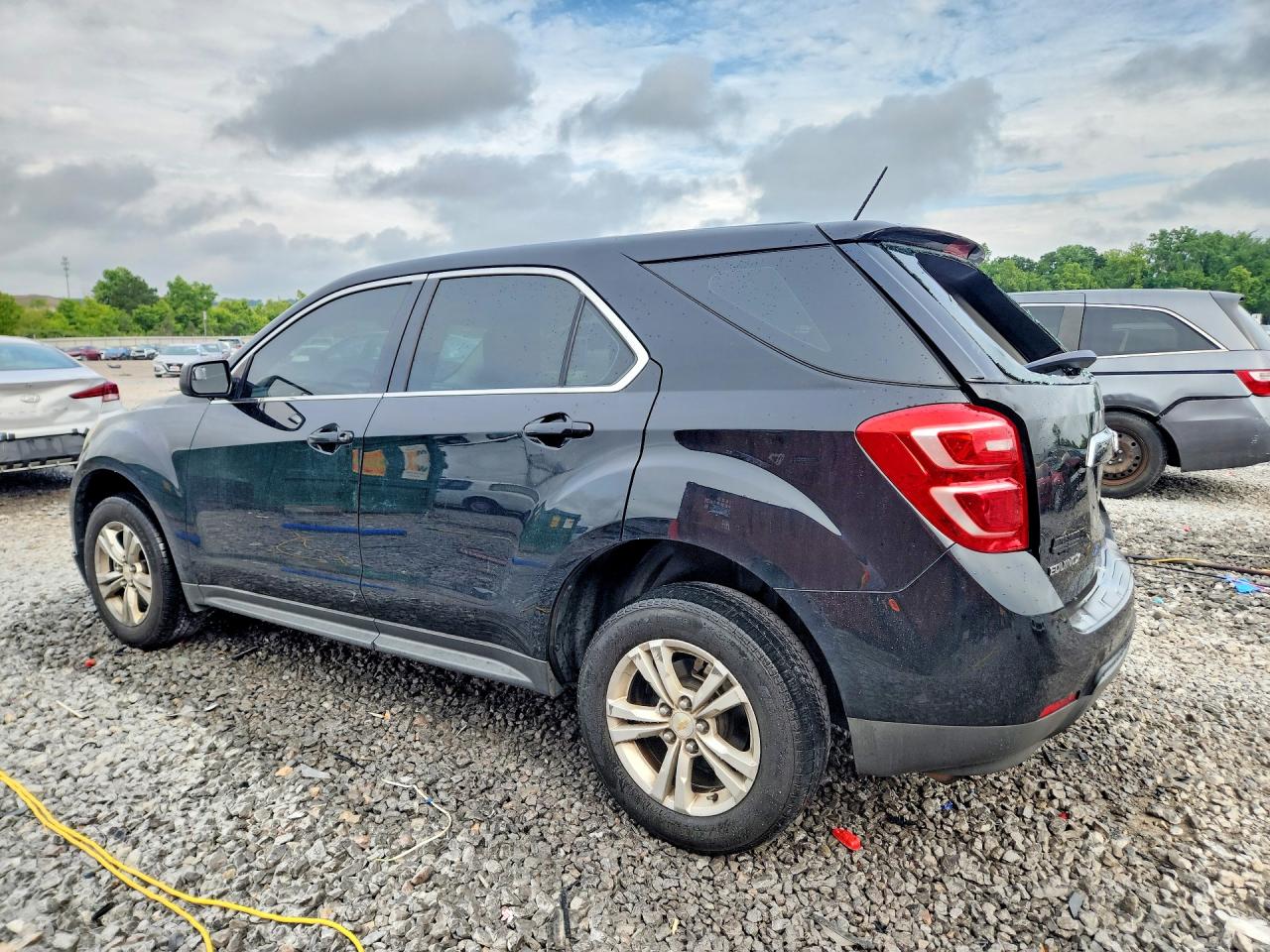 2017 CHEVROLET EQUINOX LS photo 3