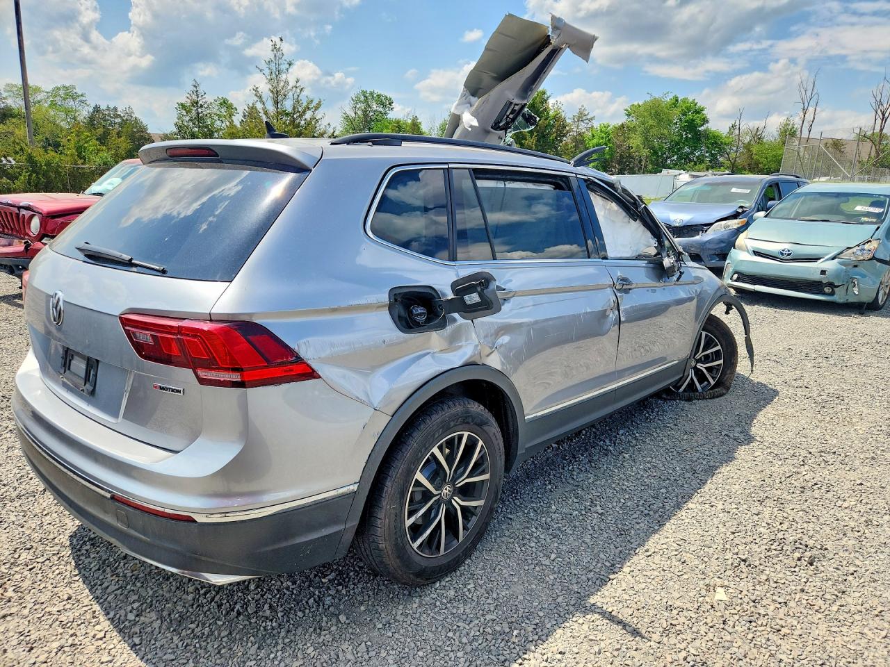 2021 VOLKSWAGEN TIGUAN SE photo 7