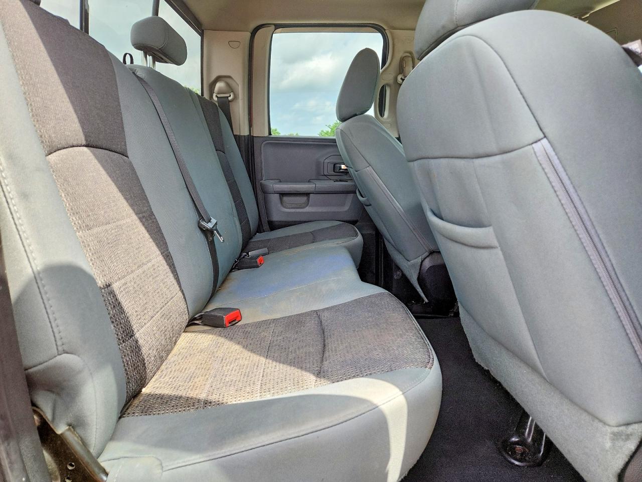 2013 RAM 1500 SLT photo 19