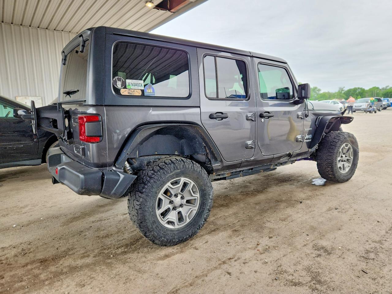 2018 JEEP WRANGLER UNLIMITED SAHARA photo 5
