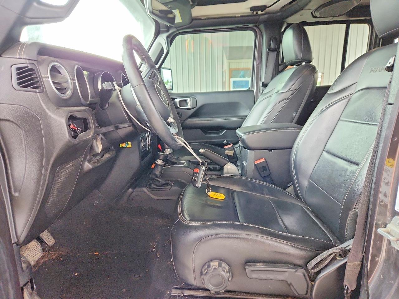 2018 JEEP WRANGLER UNLIMITED SAHARA photo 13