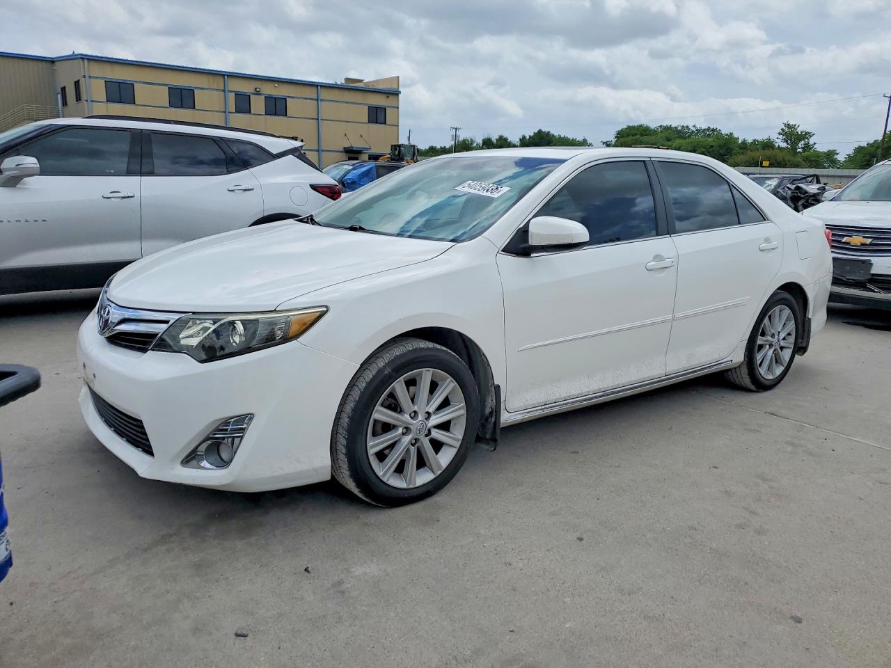 2014 TOYOTA CAMRY