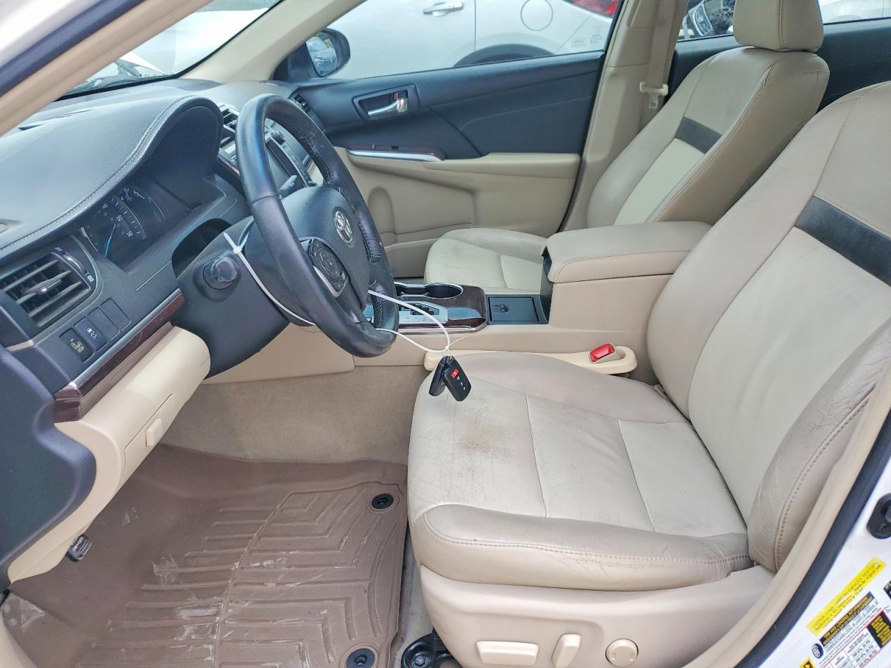 2014 TOYOTA CAMRY XLE V6 photo 13