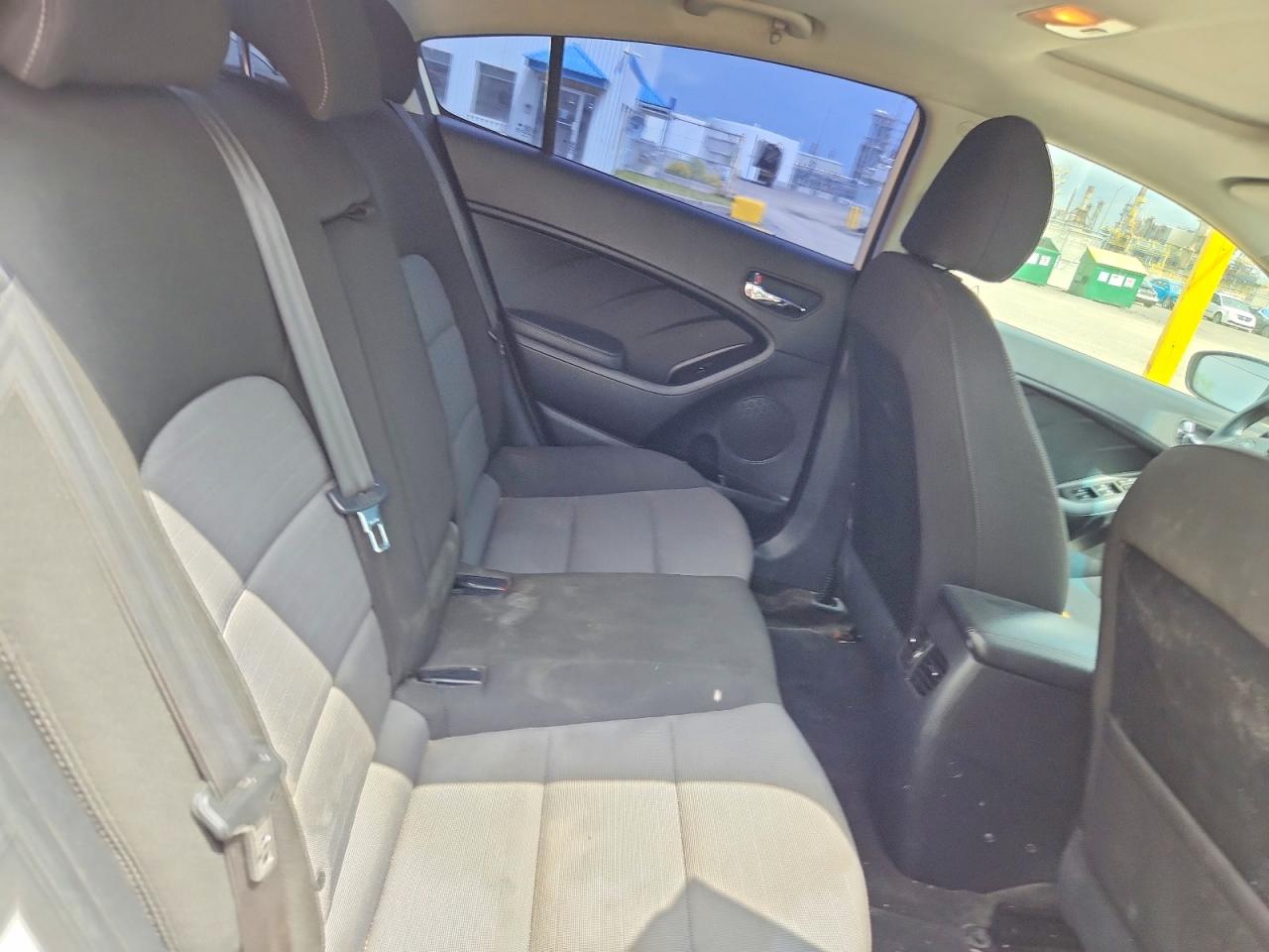 2015 KIA FORTE EX photo 28