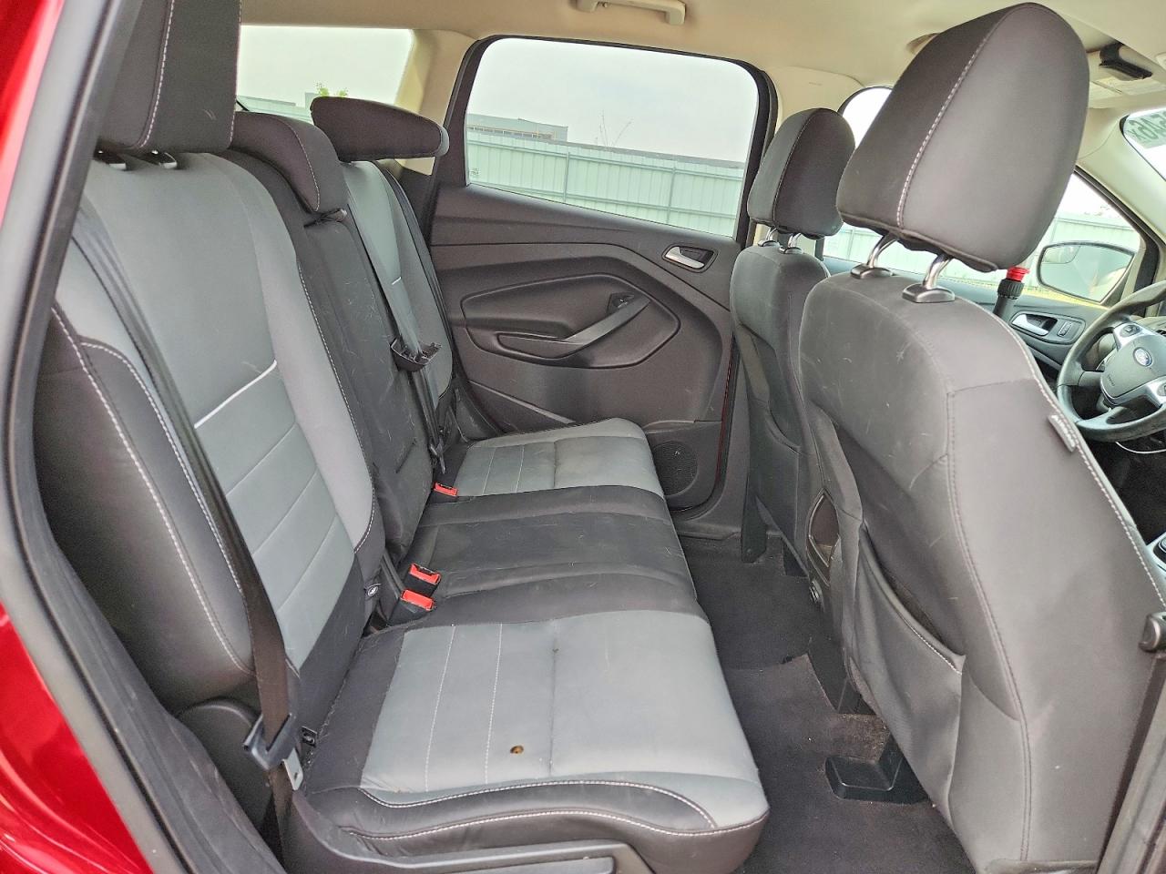2015 FORD ESCAPE SE photo 11