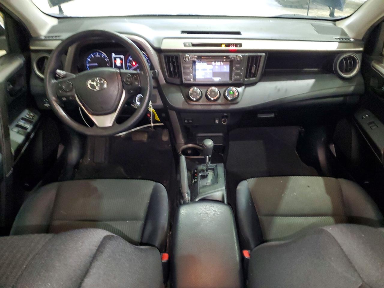 2018 TOYOTA RAV4 LE photo 8