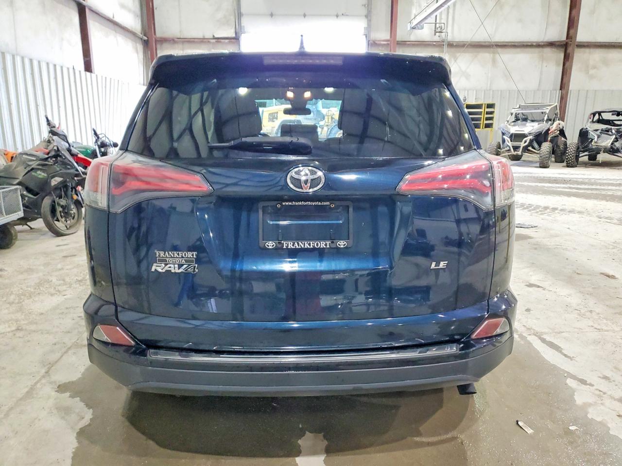 2018 TOYOTA RAV4 LE photo 6