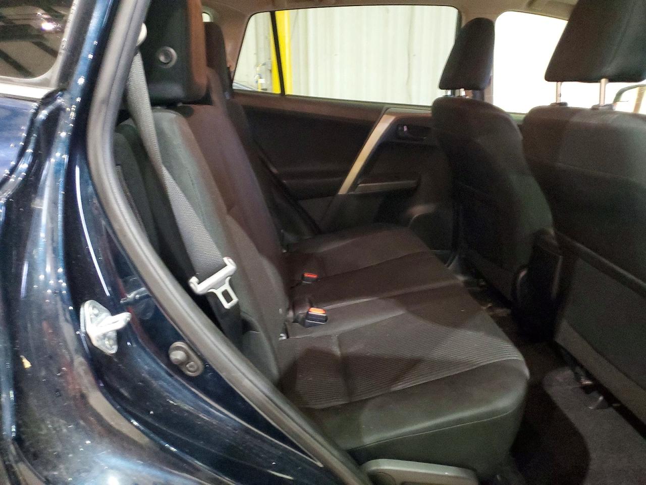 2018 TOYOTA RAV4 LE photo 11