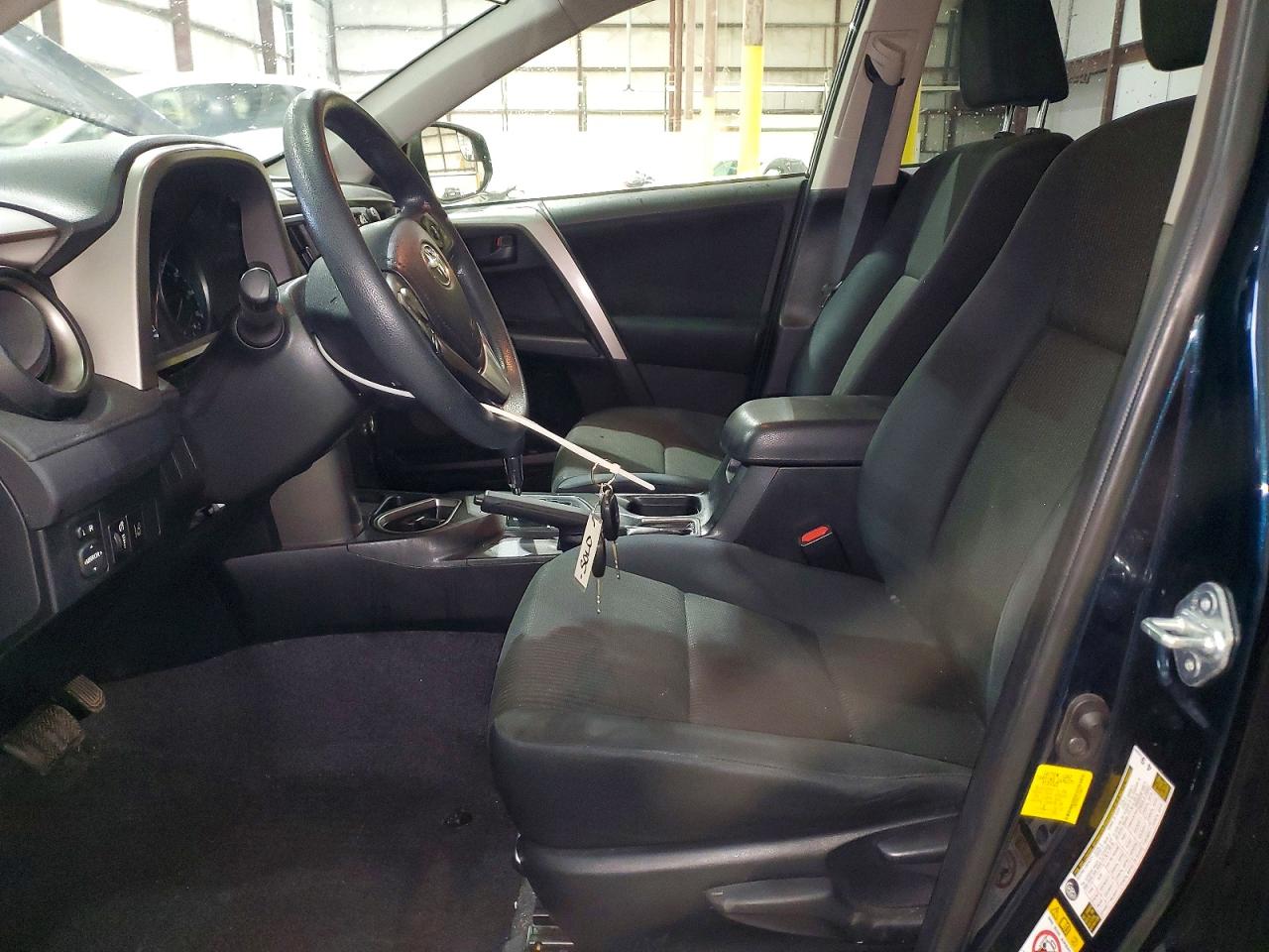 2018 TOYOTA RAV4 LE photo 7