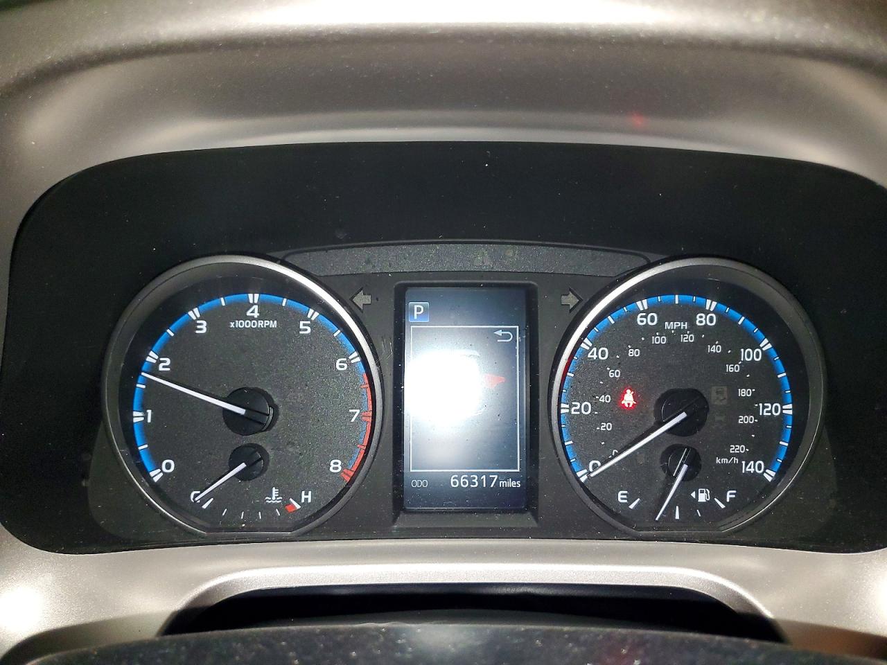 2018 TOYOTA RAV4 LE photo 9